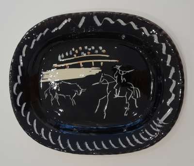 Corrida sur fond noir (Faïence) - Pablo  PICASSO