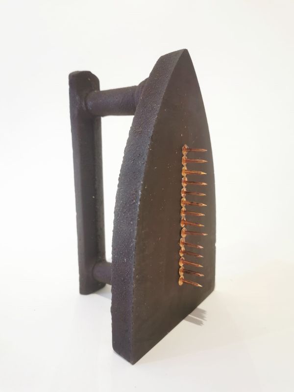 Cadeau (Sculpture) -  MAN RAY