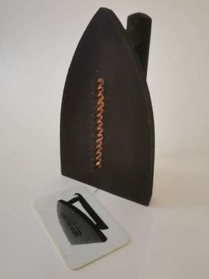 Cadeau (Sculpture) -  MAN RAY