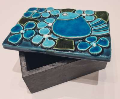 Spatz und Blumen (Keramik) - Mithé ESPELT